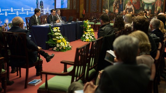 Imagen de El Cabildo acoge la presentación del libro 'La nube, el pino y la otra lluvia', de Juan José Braojos