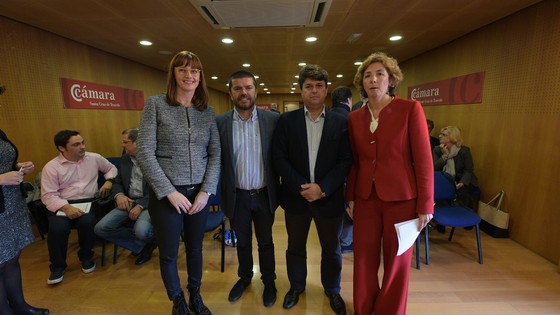 Imagen de Cabildo, Universidad de Laguna y Cámara de Comercio debaten sobre la innovación en la microempresa canaria