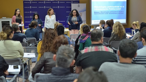 Imagen de El Cabildo forma a los técnicos y políticos municipales sobre los procesos de participación ciudadana 