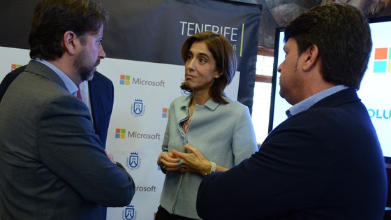 Imagen de El Cabildo impulsa la formación y el empleo tecnológico con el ReEvolution Tour de Microsoft