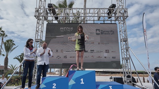 Imagen de  Sange Sherpa y Marcia Zhou se coronan vencedores de la Ultra de la Tenerife Bluetrail 2016