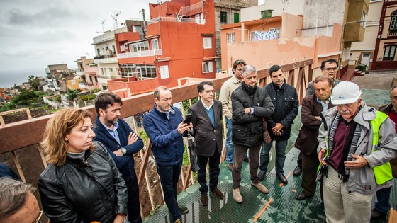 Imagen de El Cabildo invierte 248.000 euros  en la nueva pasarela del barrio de La Vera