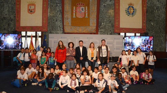 Imagen de Escolares de Cabo Blanco conocen el Cabildo