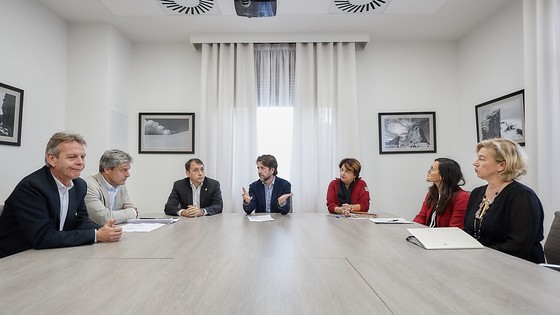 Imagen de Cabildo y Ayuntamiento de Santa Cruz desbloquean  la tramitación del Plan Especial del Toscal