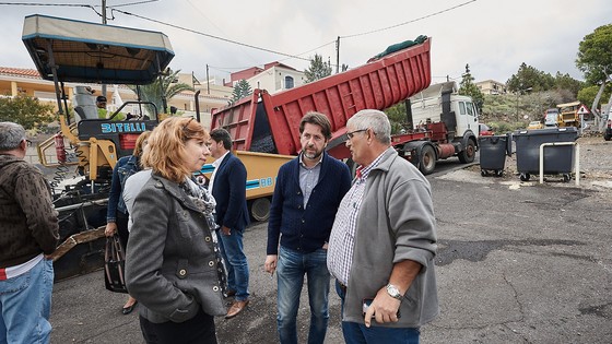 Imagen de El Cabildo inicia la mejora la carretera que va de La Camella a Arona