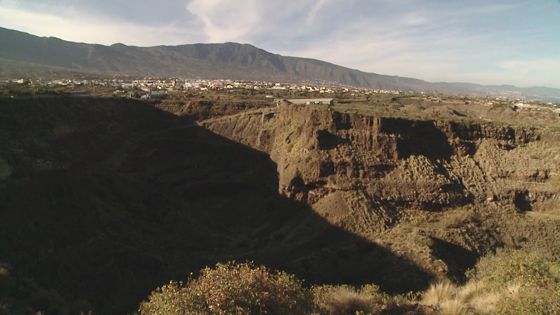 Imagen de El presidente traslada a los parlamentarios la importancia de garantizar la restauración de los Barrancos de Güímar y evitar más extracciones