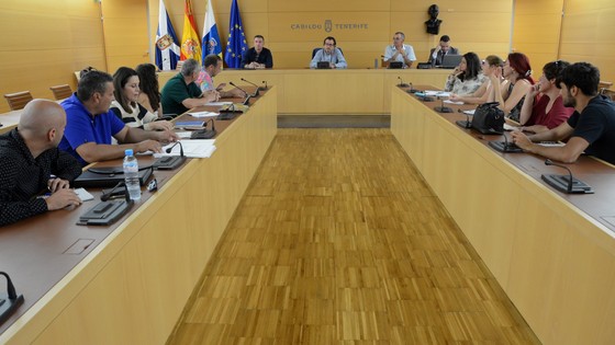 Imagen de El Cabildo destina 215.000 euros  a la mejora de los mercados del agricultor