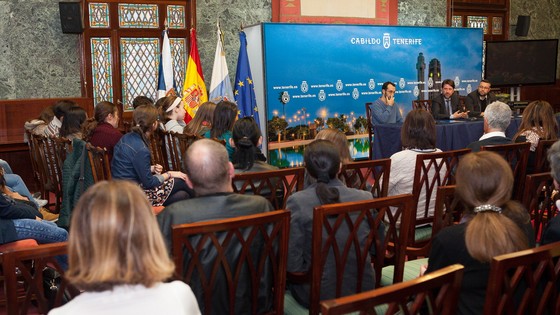 Imagen de El Cabildo recibe a los estudiantes tinerfeños de Enseñanza Secundaria Obligatoria que se han formado en el extranjero