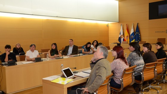 Imagen de El Cabildo reúne a profesionales de la comunicación para debatir sobre la interculturalidad