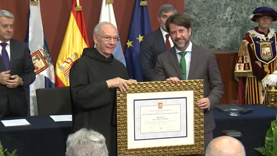 Imagen de El Cabildo entrega la Medalla de Oro de la Isla a las Hermanas Hospitalarias-Complejo Acamán y al Hospital San Juan de Dios