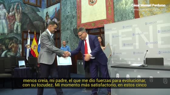 Imagen de Lydia Domínguez y César Manuel Perdomo reciben los Premios Agrojoven 2019