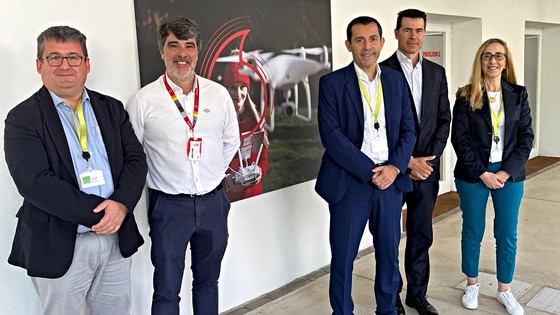 Imagen de El Cabildo visita el Centro Europeo de Vodafone Business ubicado en Málaga