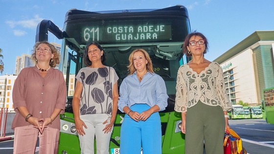 Imagen para El Cabildo duplica las guaguas lanzadera universitarias para el Norte y Sur de la isla