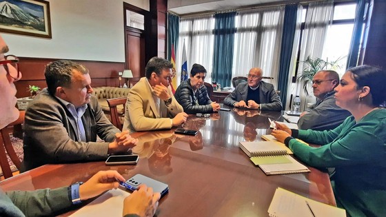 Imagen de El Cabildo y el Ayuntamiento de Santa Úrsula coordinan las líneas estratégicas en materia medioambiental