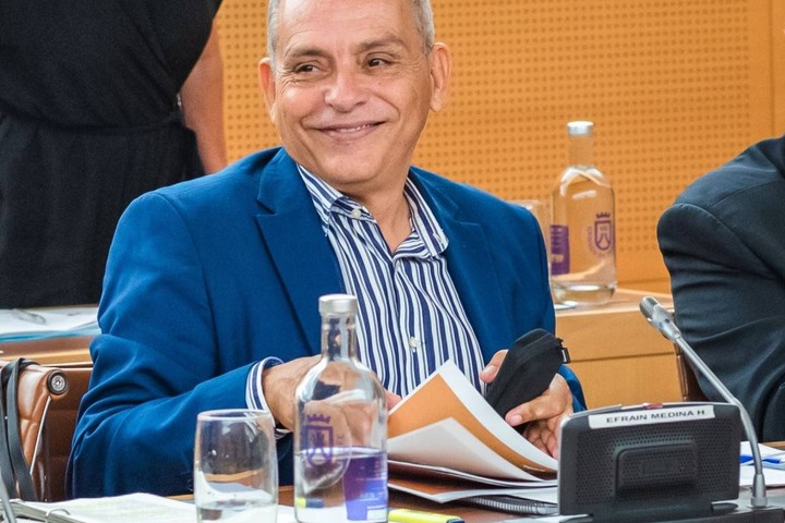 Imagen de El Cabildo aporta 70.000 euros al Centro Asociado de la UNED en Tenerife